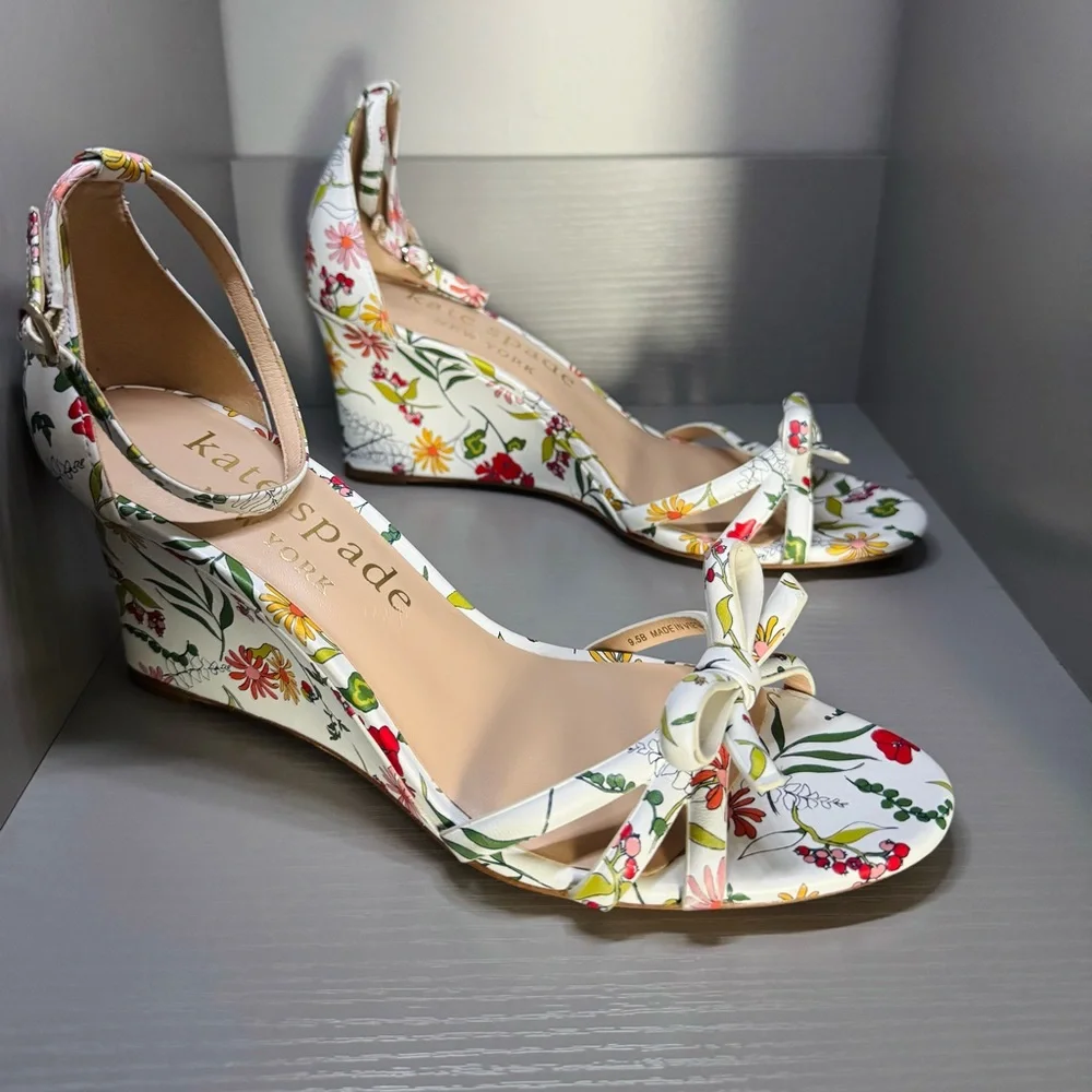 Kate Spade New York Flamenco Floral Bow Wedge LeatherSandals - White and color - Picture 3 of 9